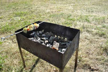 Pişirme için Brazier Shish Kebap