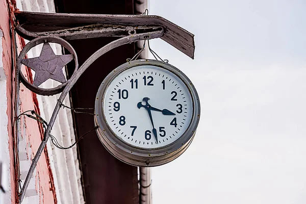 Old train station clock, show time — Stock Photo, Image