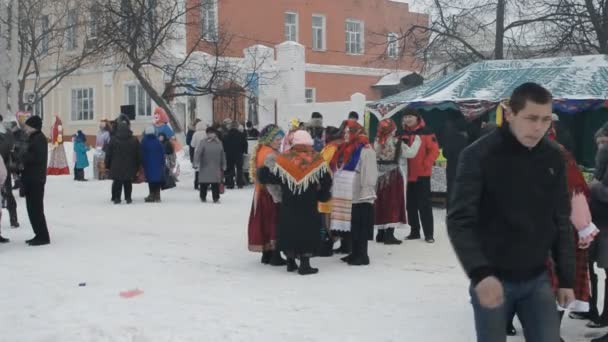 Karnawał zimowy osób — Wideo stockowe