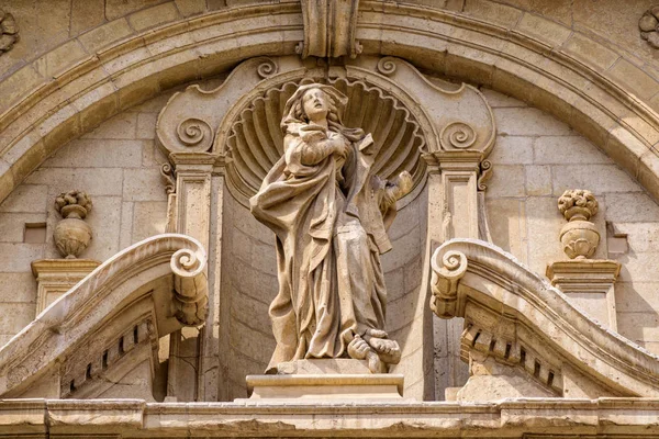Bir bina, Lecce, Güney İtalya'nın Barok mimari detay