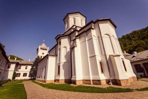 Αρχιτεκτονική Της Χριστιανική Ορθόδοξη Εκκλησία Μέσα Ένα Μοναστήρι Στη Ρουμανία — Φωτογραφία Αρχείου