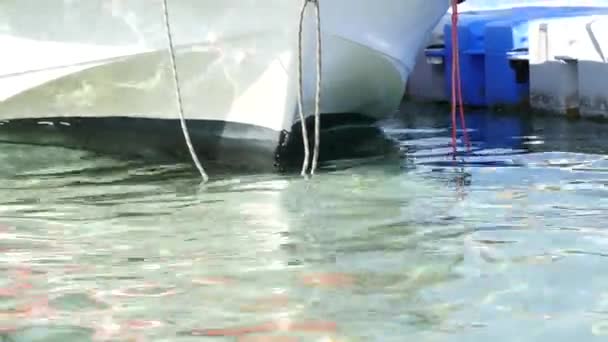 码头上的汽艇 — 图库视频影像