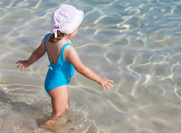 nackt im Meer — Stockfoto © fotomod #139869266 nackt im Meer — Stockfoto © fotomod #139869266