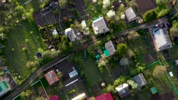 Vistas al dron en parcelas de jardín. Imágenes de vídeo de drones aéreos 4K — Vídeos de Stock