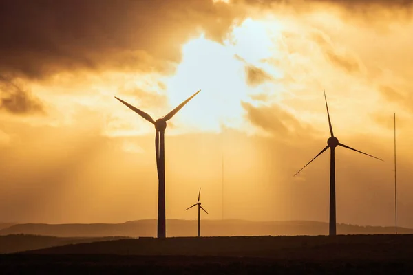 Windmills Field Sunset Background Dramatic Sky West Lothian Scotland — Stock Photo, Image