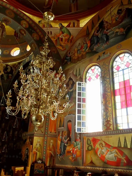 A Igreja Ortodoxa Grega dos Doze Apóstolos em Cafarnaum por — Fotografia de Stock