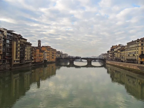 İtalya, Tuscany, Florence, Ponte Vecchio olduğunu bir Ortaçağ taş 