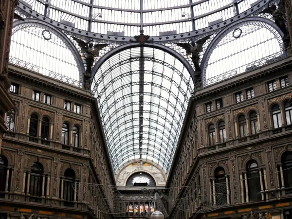 Italia, ciudad de Nápoles, Centro comercial — Foto de Stock