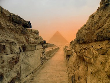 Mısır, Giza piramitleri Orta Doğu