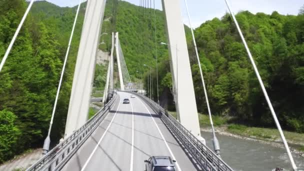 Сочи, Россия - 2016: кабельный мост в Красной Поляне сверху — стоковое видео