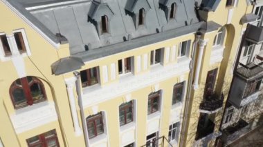 Rostov-on-Don - 2019: 75 Pushkinskaya Caddesi 'ndeki apartman binası, eski Lasch Apartmanı.