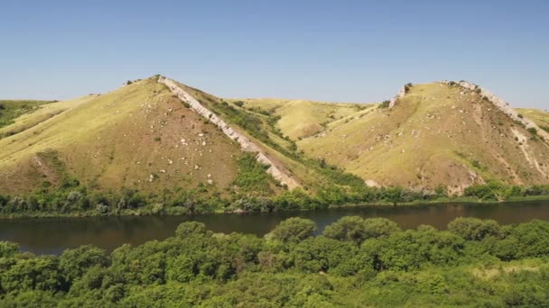Berg Två systrar, Seversky Donets floden, landskap i Ryssland, från ovan — Stockvideo