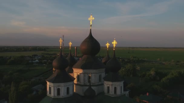 Starocherkasskaya, Russia - 2018: головний собор, стара будівля, вигляд з повітря — стокове відео