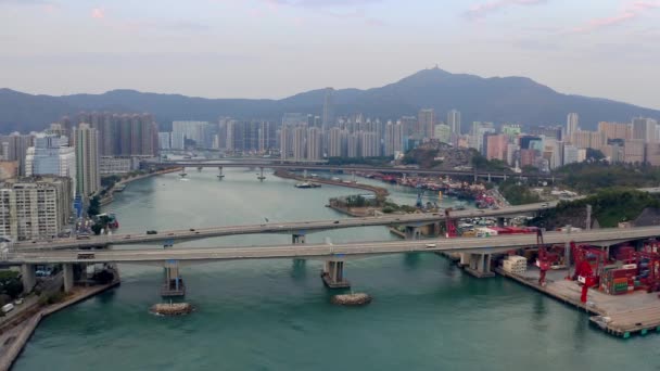 Hong Kong - 2020: Tsing Yi South Bridge and Cheung Tsing Bridge - aerial view — ストック動画