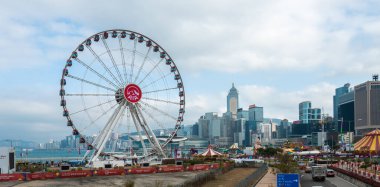Hong Kong, Çin - 2020: The Observation Wheel and AIA Vitality Park