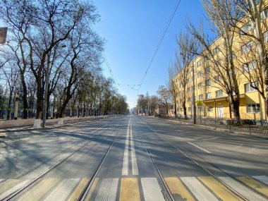 Rostov-on-Don, Rusya - Nisan 2020: İnsansız ve arabasız sokaklar