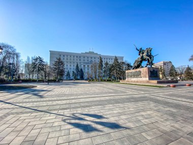 Rostov-on-Don, Rusya - 2020: Sovyetler Meydanı ve Yönetim