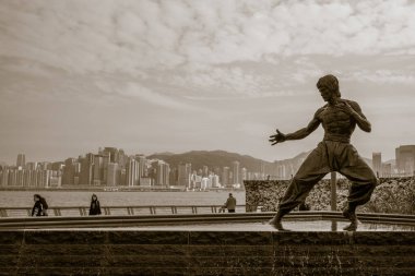 Hong Kong - 2020 Bruce Lee Heykeli - Yıldızlar Bulvarı 'ndaki bronz heykel