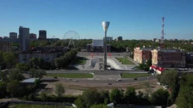 Rostov-on-Don, Rusya - 2020: Tiyatro meydanı ve Stela yukarıdan