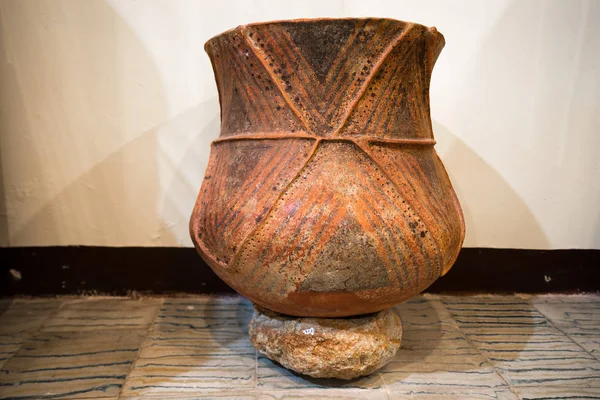 Ancient clay pottery — Stock Photo, Image