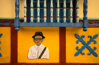 Guatape içinde sömürge mimarisi 