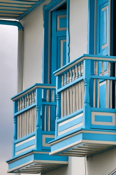 Colourful colonial architecture in Colombia — Stock Photo, Image