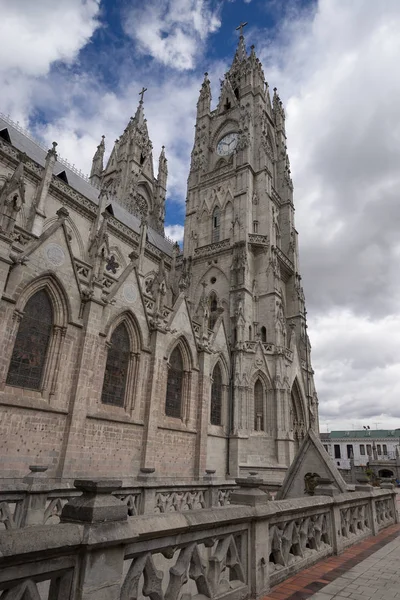 Basilica de voto nacional Quito — Foto de Stock