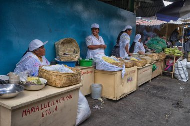 Ibarra piyasasında satıcılar 