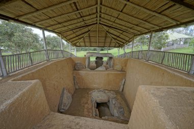 Kolombiya antik mezar 