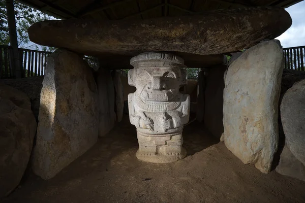 Estatuas sepulcrales precolombinas —  Fotos de Stock