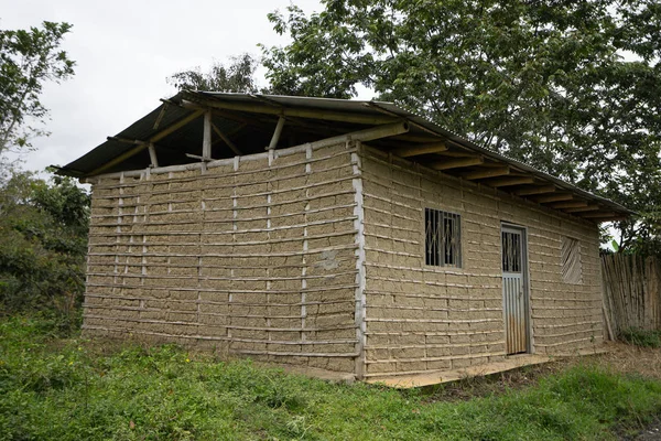 Bambu och lera hus — Stockfoto