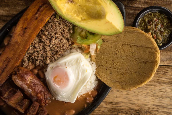 Comida tradicional colombiana — Foto de Stock