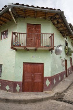 Ekvator sömürge mimarisi 