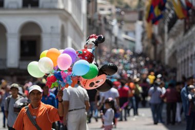 hafta sonu kalabalık Quito içinde