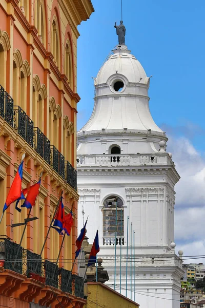 Arquitectura colonial en Quito — Foto de Stock