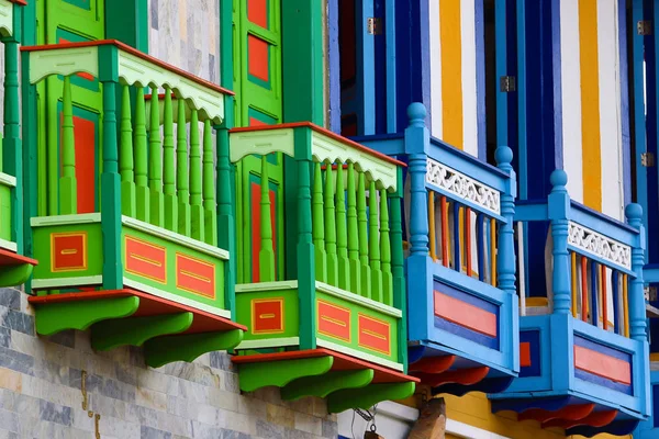 Красочные детали архитектуры Колумбии — стоковое фото