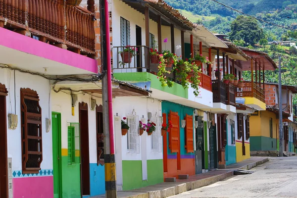 Colonial buildings in El Jardin — Stock Photo, Image