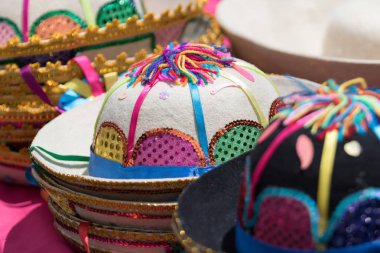 Ekvator geleneksel yerli şapka 