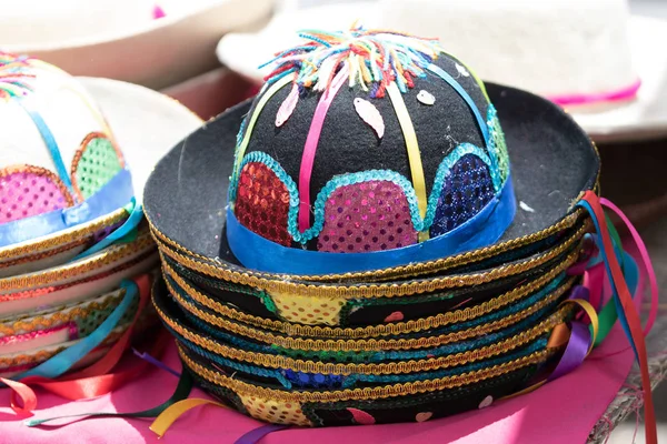 Ekvator geleneksel yerli şapka 