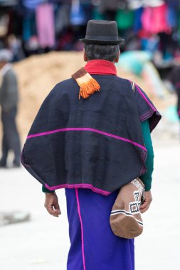 Kolombiya yerli giyim 