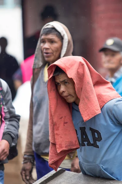 yerli halkın içinde belgili tanımlık çarşı 