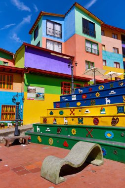Kolombiya renkli binalar 