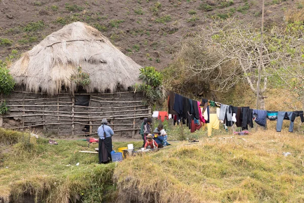 Logement primitif en Equateur — Photo