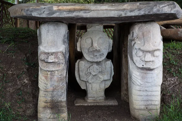 Estatuas precolombinas en San Agustín Colombia —  Fotos de Stock