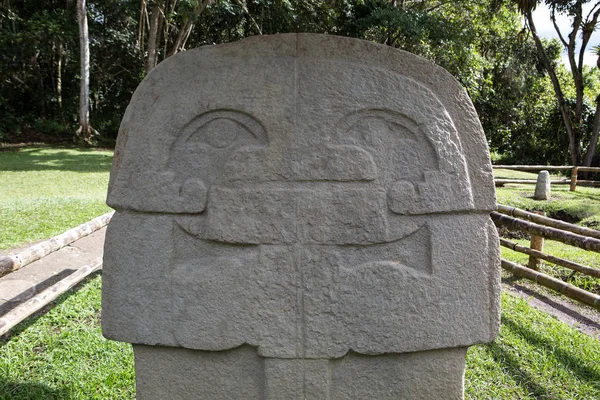 Estatua colombiana antigua — Foto de Stock