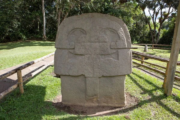 Estatua antigua en San Agustín Colombia —  Fotos de Stock