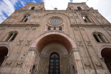 Ekvator sömürge katedral mimarisi 