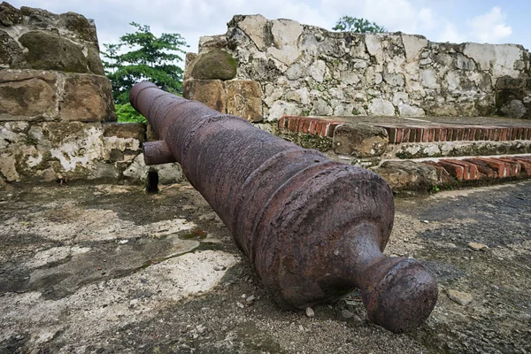 老西班牙加农炮在巴拿马 — 图库照片
