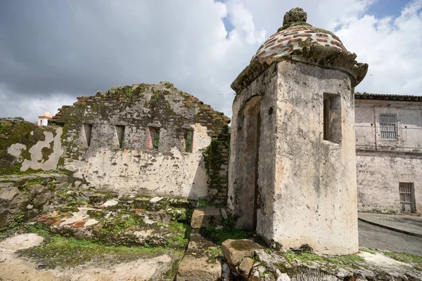 Gamla spanska fort ruin — Stockfoto