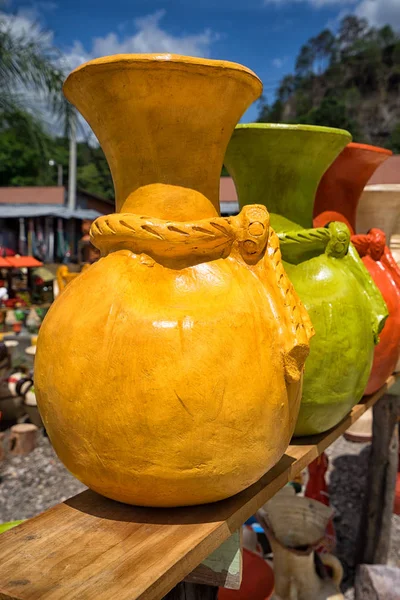 Olaria colorida closeup em Honduras — Fotografia de Stock
